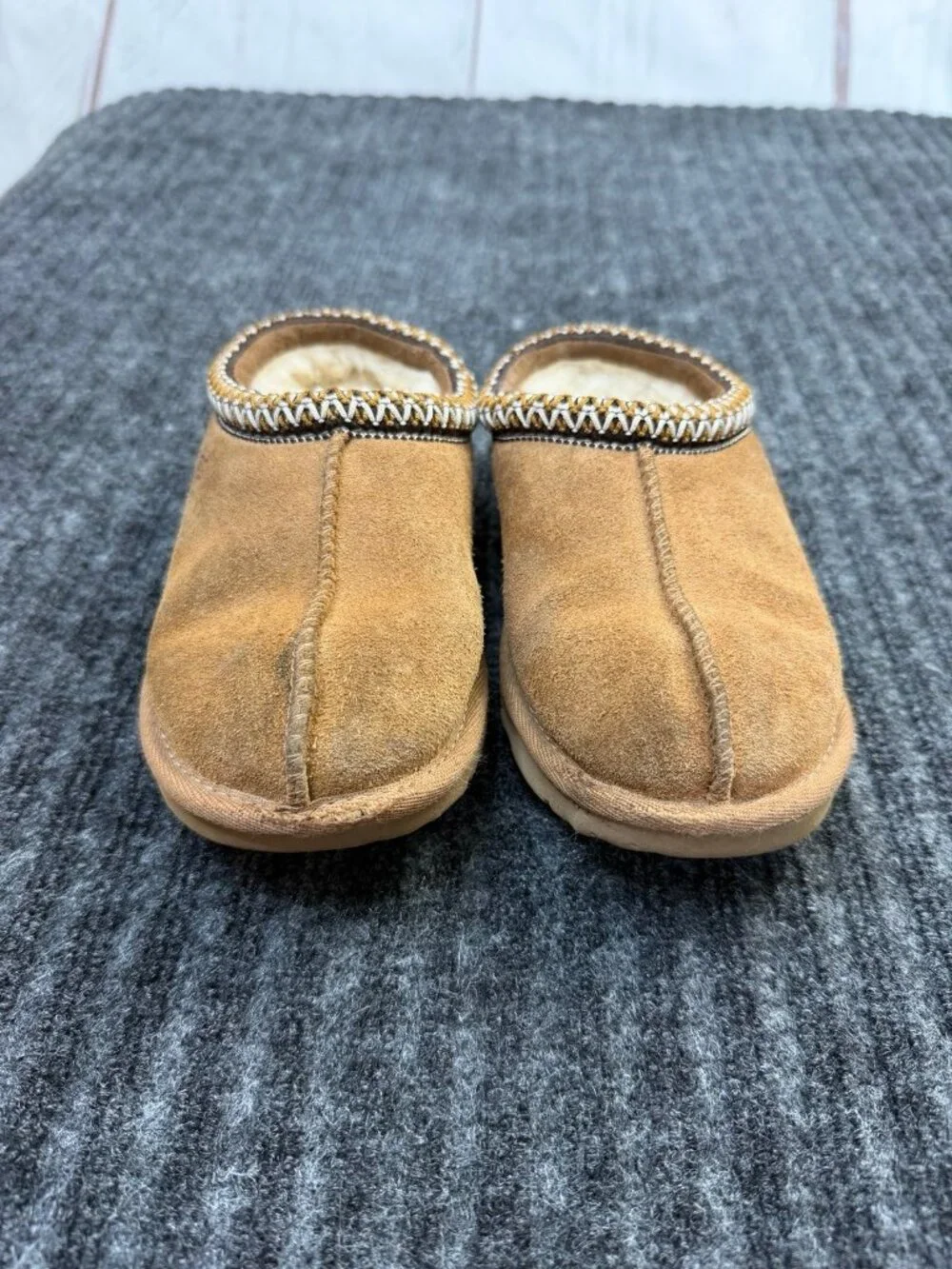 UGG Tasman Chestnut Suede Sheepskin Slippers Kids Size 1